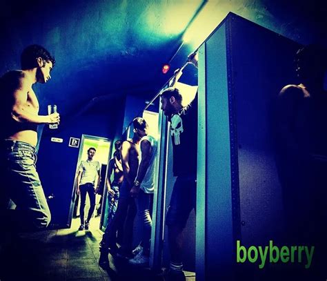 boyberry madrid|Darkroom y cruising gay en Madrid .